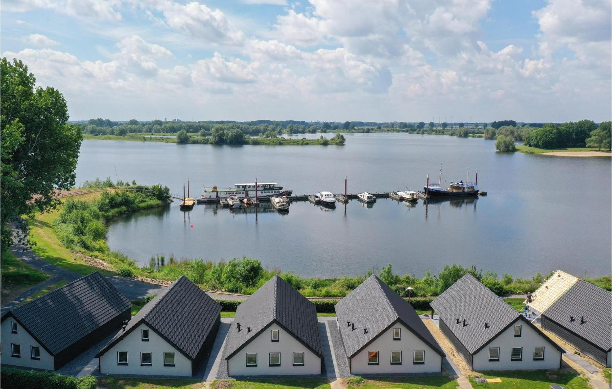 3 Bedroom Gorgeous Home In Kerkdriel Екстериор снимка